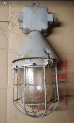 Alte bunker lampe schachtlampe - alte,