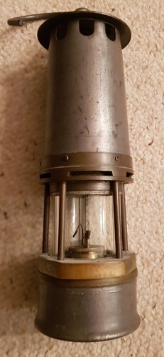 Alte bergbaulampe - alte,