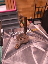 Antike Öllampe aus Eisen –